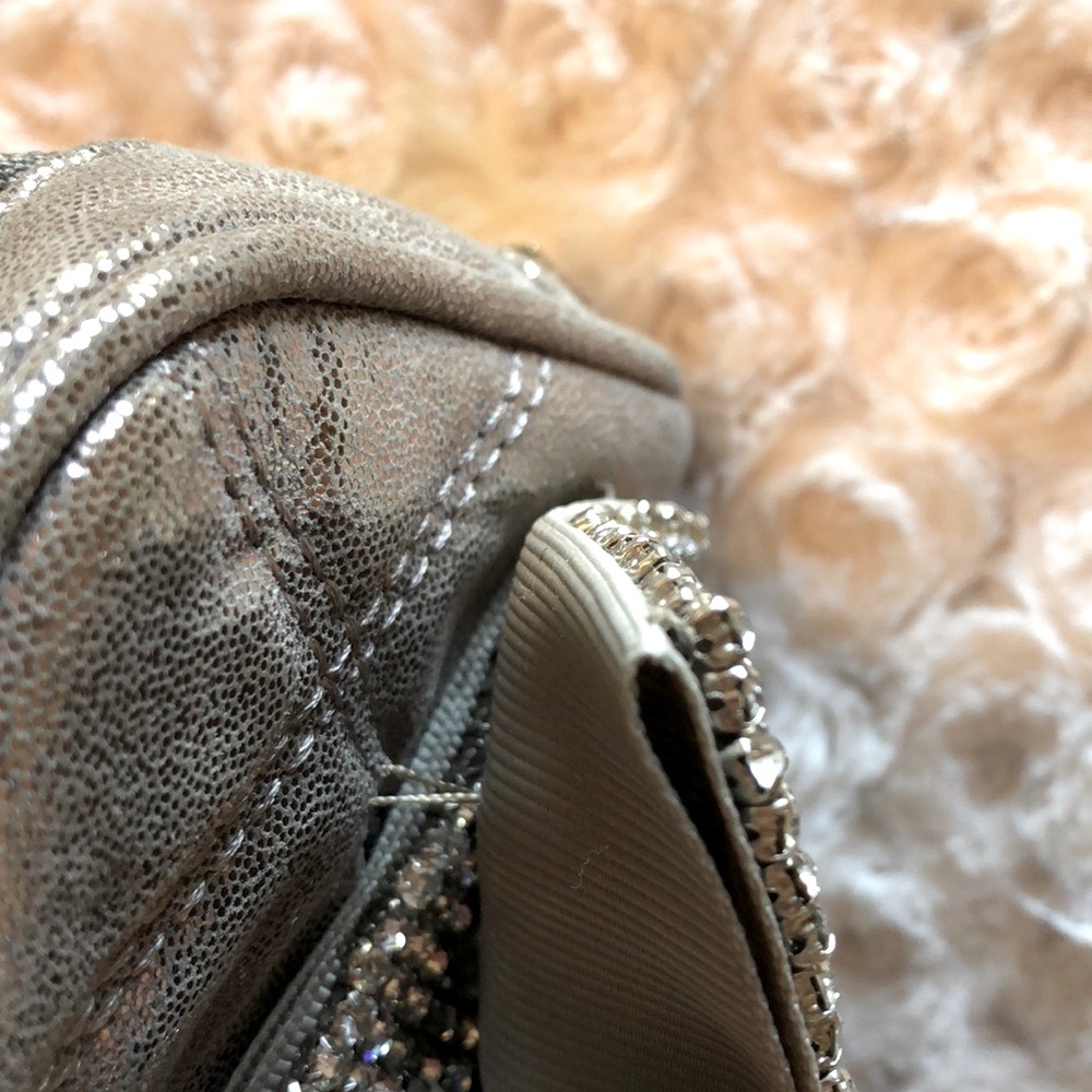 Deux Lux💎Stunning Rhinestone & Rose Gold purse - Picture 4 of 8